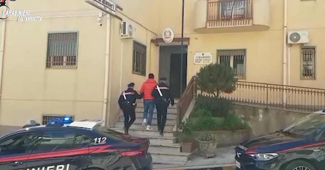 Estorsioni, droga e rapine in abitazione: quattro&hellip;