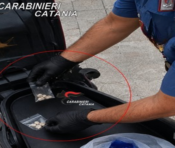 Catania, evade dai domiciliari in motorino con&hellip;