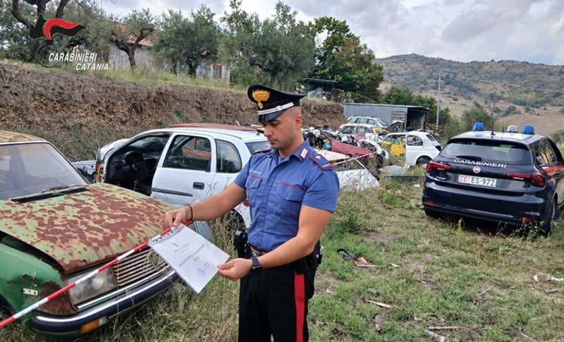 Discarica abusiva di auto e rifiuti ferrosi&hellip;