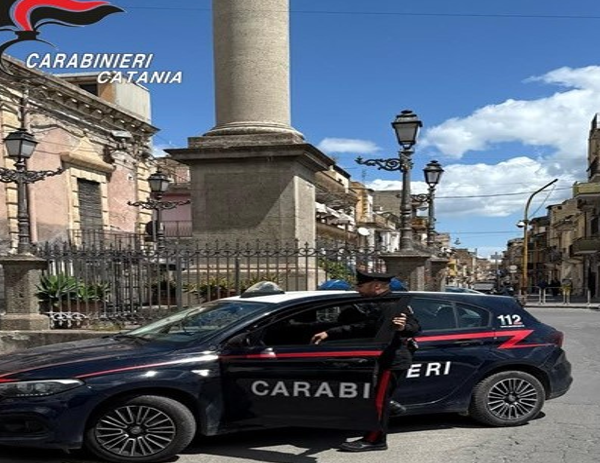 Scordia, 19enne evade dai domiciliari per andare&hellip;